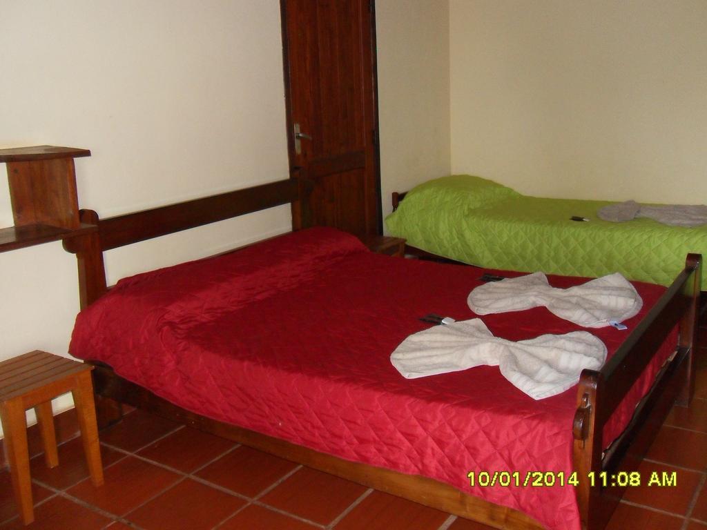 Hostel Y Posada Colibri Puerto Iguazu Ngoại thất bức ảnh