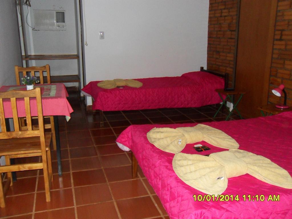 Hostel Y Posada Colibri Puerto Iguazu Phòng bức ảnh